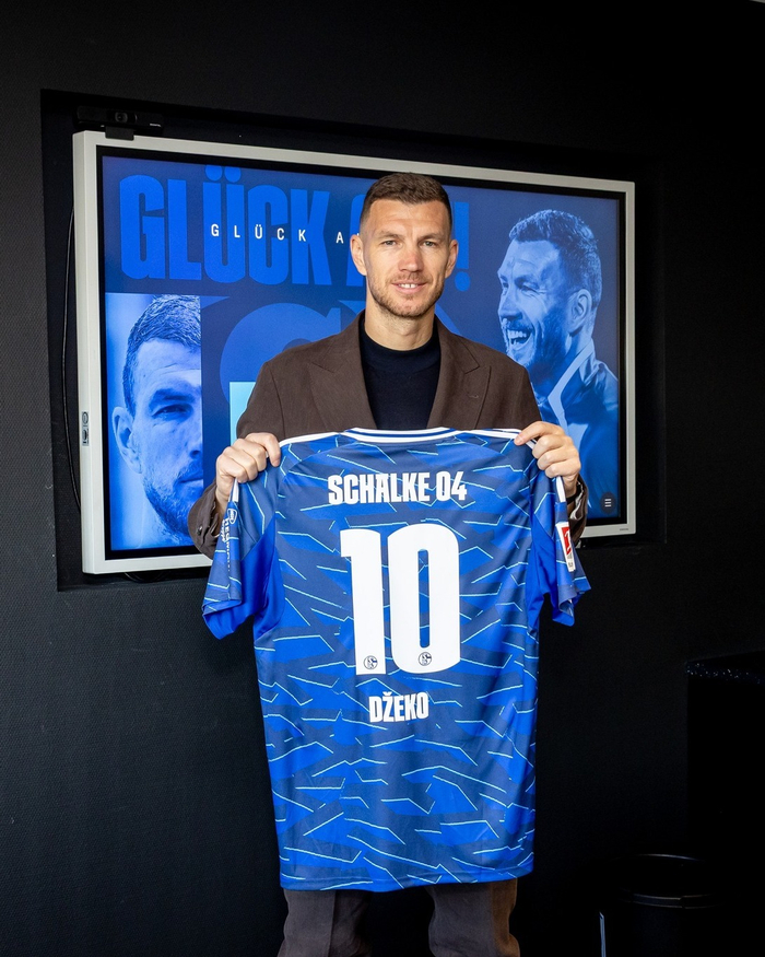 开云体育-沙尔克04官宣哲科正式加盟|德乙|沙尔克04俱乐部|俱乐部|官方_新浪体育_新浪新闻